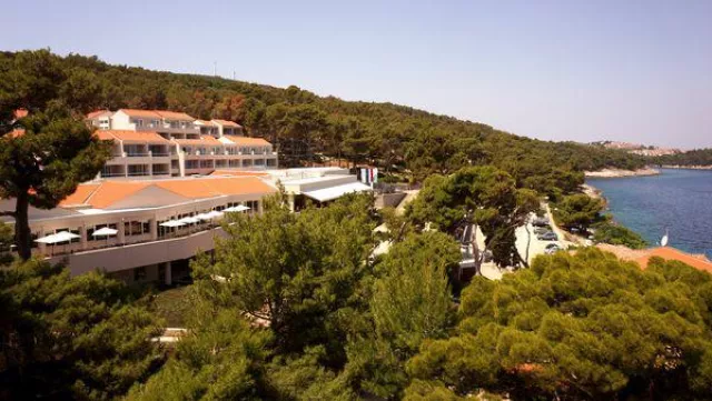 Das 4-Sterne-Vitalhotel Punta startet am 17. März in die Sommersaison Erholung vor Kroatien in Sicht Bild: Das 4-Sterne-Vitalhotel Punta startet am 17. März in die Sommersaison Erholung vor Kroatien in Sicht