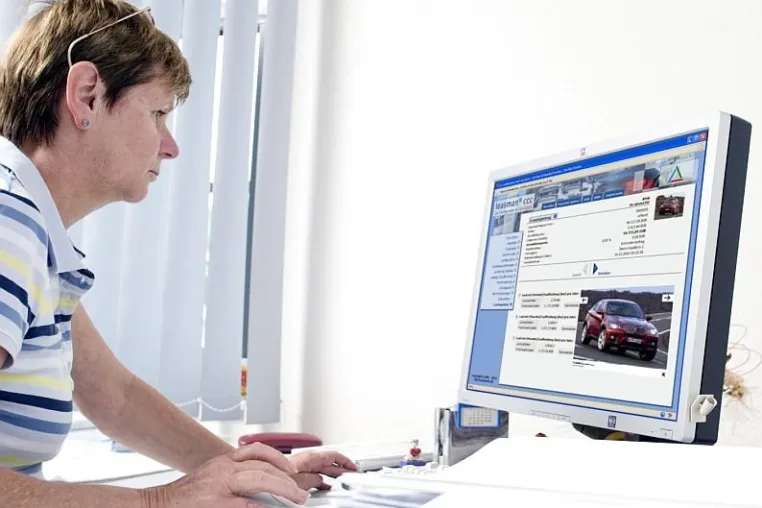 Online-Bestellplattform für Leasinganbieter Bild: Online-Bestellplattform für Leasinganbieter