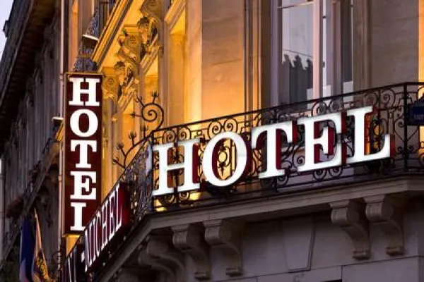 Bild: Outsourcing - Hoteliers profitieren durch Personaleinsparung