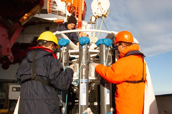 Bild: Das Erbe des bleihaltigen Benzins: Wie Bleiemissionen den Arktischen Ozean belasten