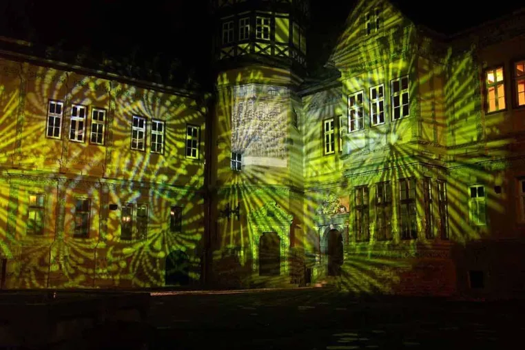 Schlossführung für Nachtschwärmer und Romantiker im Weserrenaissance Schloss Bevern Bild: Schlossführung für Nachtschwärmer und Romantiker im Weserrenaissance Schloss Bevern