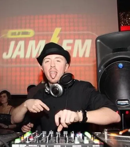 Bild: Elf Mal in Zweitausendelf - DJ ABUZE bleibt der exklusive DJ des JAM.FM SATURDAY CLUBs im Adagio