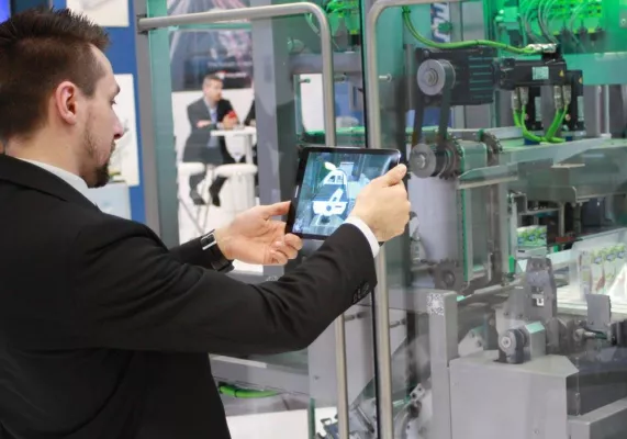 Bild: Mixed Reality – Messebesucher mit Mixed Reality begeistern