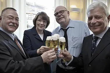 Bild: Brauereiverband NRW ehrt die besten Brauer und Mälzer: Elf Jung-Gesellen im Sauerland losgesprochen