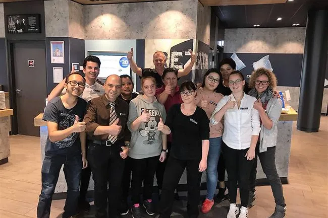 Bild: ÄRMEL HOCH GEGEN BLUTKREBS! TYPISIERUNG IM IBIS BUDGET BAMBERG AM 18. NOVEMBER