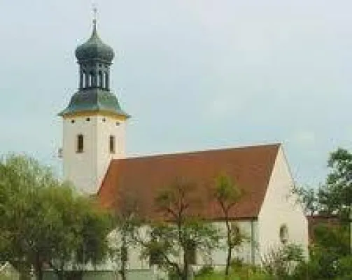 Bild: St. Marien Buchenhüll: Glaubensidyll im Altmühltal