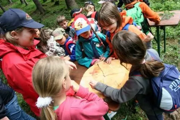 Bild: Naturerlebnisweg für Kinder in Vomp neu gebaut