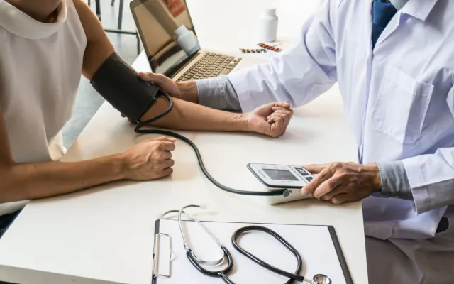 Bild: Die wirtschaftlichen Kosten von Fehldiagnosen und verspäteter fachärztlicher Begutachtung