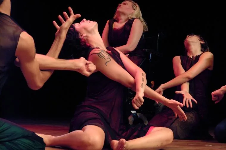Bild: DIN A 13 tanzcompany präsentiert "Crossings Dance Festival" im tanzhaus NRW