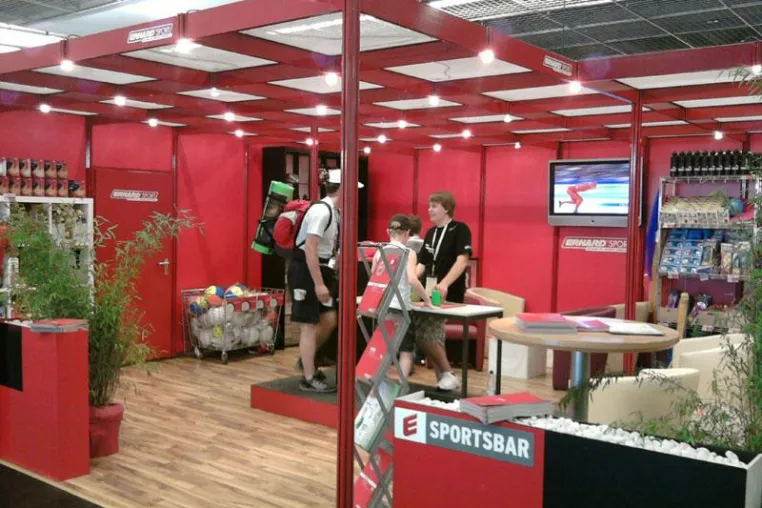 Bild: Bitte noch einen Flingo - ERHARD SPORTS BAR auf dem Deutschen Turnfest