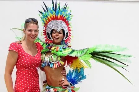 Bild: 33. Tier: Mit Fernanda Brandao beim Karneval in Rio