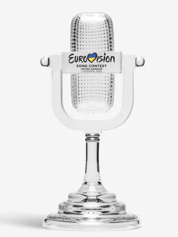 Bild: EUROVISION SONG CONTEST  - SEIT 15 JAHREN STELLT KOSTA BODA DEN EXKLUSIVEN AWARD