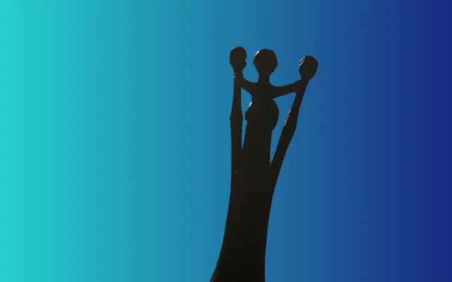 Unternehmer im Spagat zwischen Erfolg und Familie – und warum Balance allein nicht reicht Bild: Unternehmer im Spagat zwischen Erfolg und Familie – und warum Balance allein nicht reicht