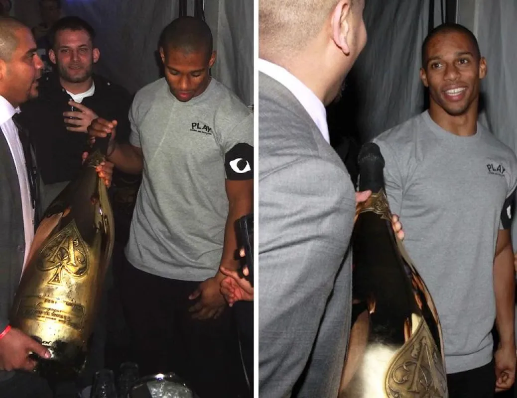 Victor Cruz mit der 15-Liter-Nebukadnezar-Flasche