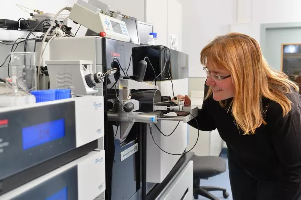 Mehr Wissen über Proteine: Forscher aus Halle verbessern Massenspektrometrie-Verfahren Bild: Mehr Wissen über Proteine: Forscher aus Halle verbessern Massenspektrometrie-Verfahren