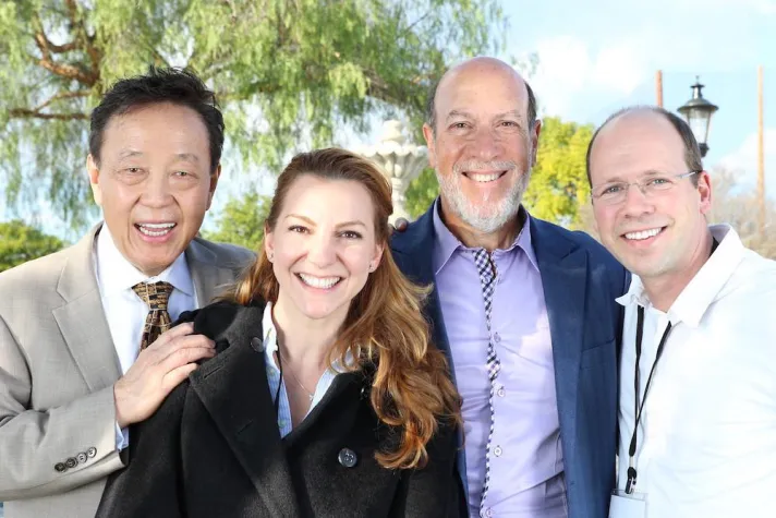 Jetzt hilft nur noch: Zahnfleischlifting Bild: Jetzt hilft nur noch: Zahnfleischlifting