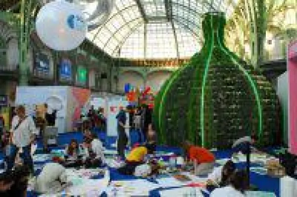 Begleitende Kunstaktionen zur COP23 bringen Bürger in Interaktion zu Klima- und Umweltschutz Bild: Begleitende Kunstaktionen zur COP23 bringen Bürger in Interaktion zu Klima- und Umweltschutz