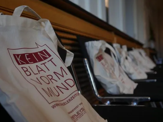 Online-Zeitung aus Reinfeld gewinnt zwei Sonderpreise des Schülerzeitungs-Wettbewerbs Bild: Online-Zeitung aus Reinfeld gewinnt zwei Sonderpreise des Schülerzeitungs-Wettbewerbs