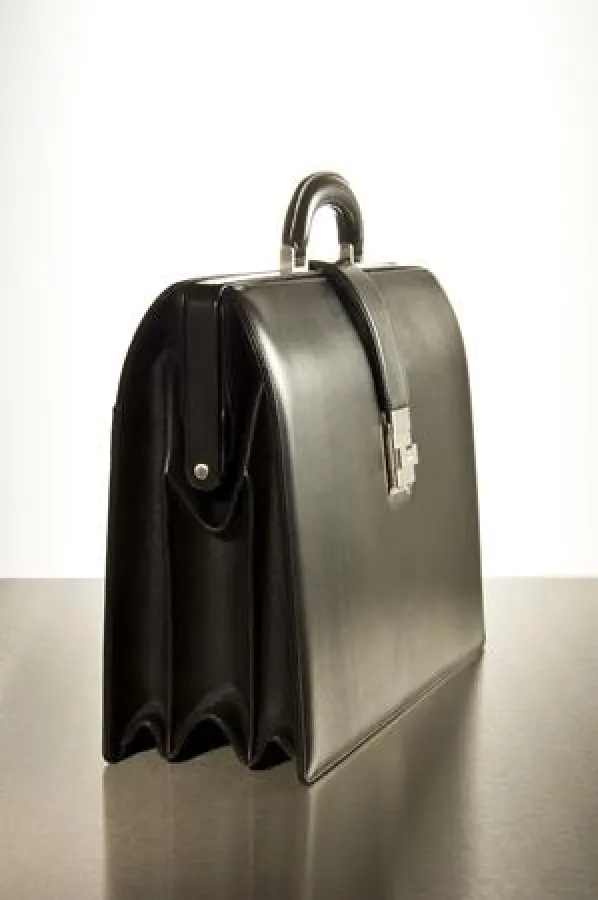 (FOTO: SEEGER) Bügeltasche Wiesbaden