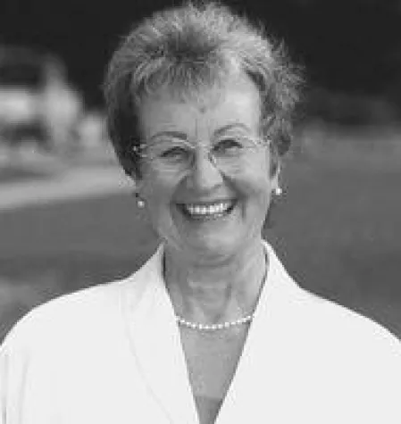 Bild: Erika Riemann liest bei Buchmesse: Stalins Bart ist ab - Von Bautzen zum Bundesverdienstkreuz.