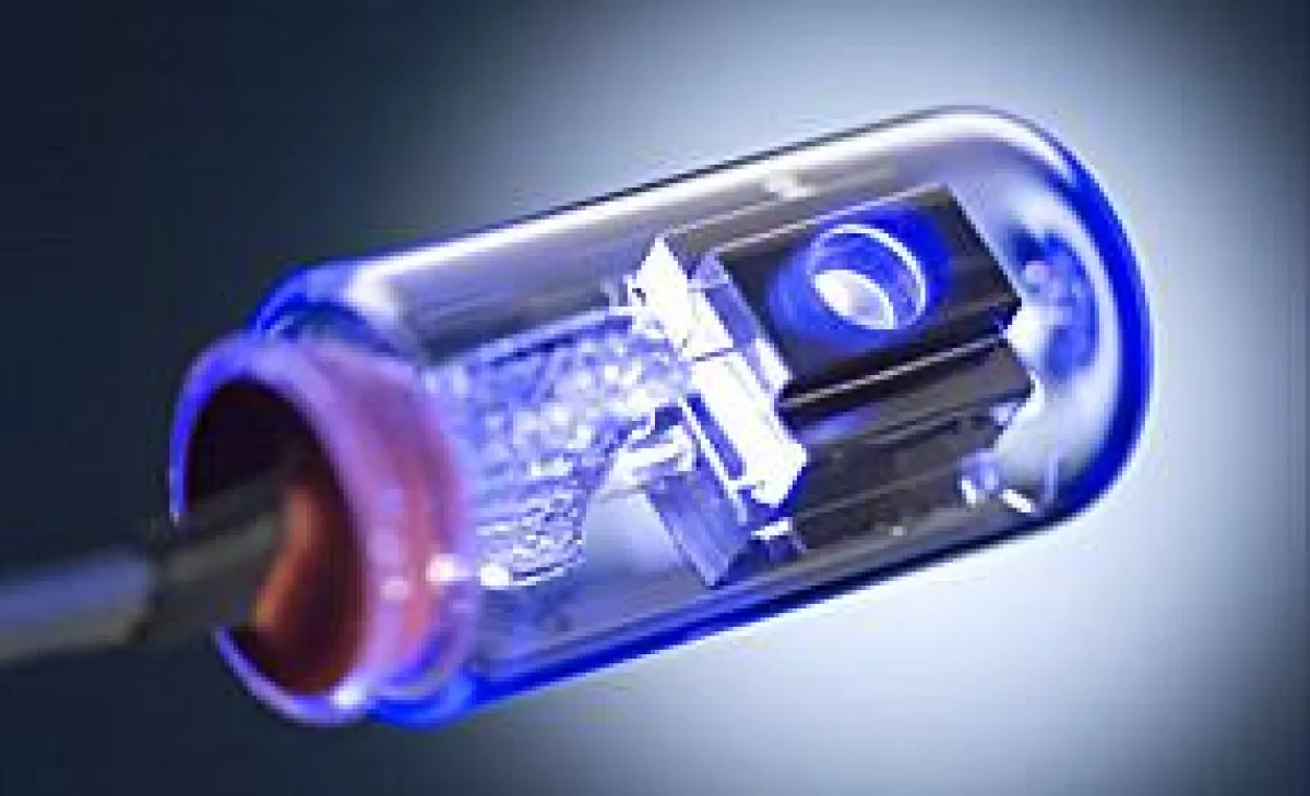 UV-Lichtquelle für spektroskopische Untersuchungen: Deuterium-Lampen mit höherer Intensität dank neuer Fertigungstechnologie. (Bild: Heraeus)