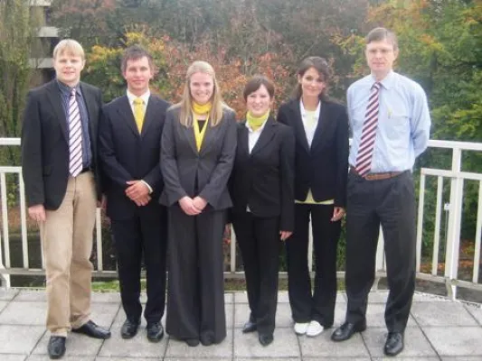 Bild: BAW-Studierende bearbeiten Praxisprojekt über Gebührenstrukturen bei Finanzdienstleitungen