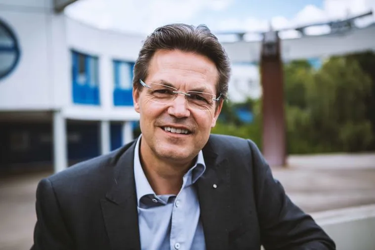 Bild: Saarbrücker Materialforscher im Direktorium der weltgrößten Fachgesellschaft ASM