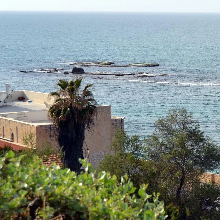 Andromeda-Felsen vor Jaffa (Foto: Bibelhaus Erlebnis Museum)