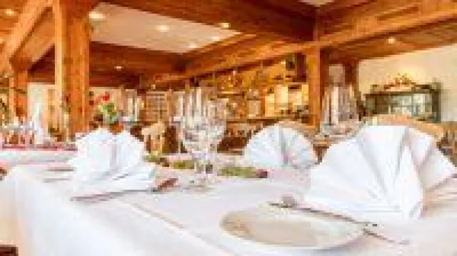 Bild: Heuboden Restaurants - die richtige Location für schöne Familienessen