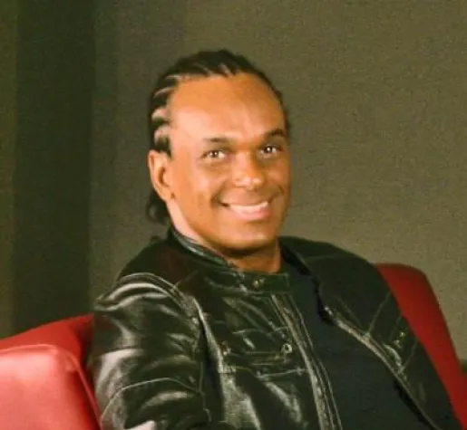 Alkoholprävention mit Musiker „2schneidig“ in Passau Bild: Alkoholprävention mit Musiker „2schneidig“ in Passau