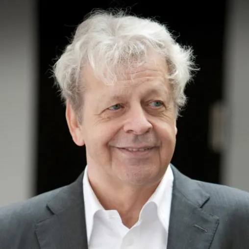 Bild: Polnischer Architekturpreis an RKW Düsseldorf / Wojtek Grabianowski erhält Giovanni Battista di Quadro Preis