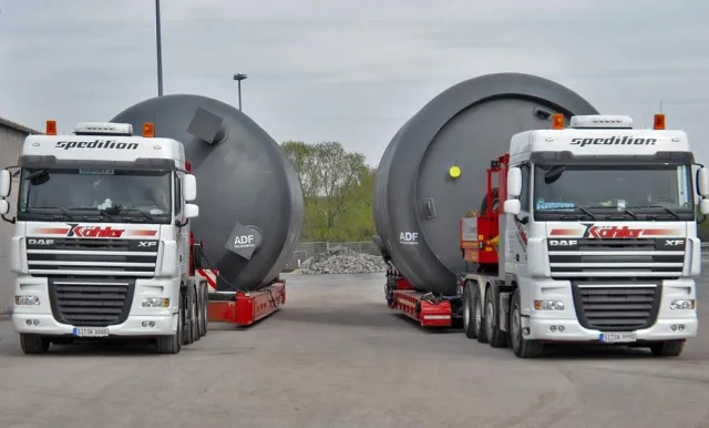 Bild: Spedition Köhler transportiert Hightech-Filteranlagen für neue Delfin-Lagune im Nürnberger Tiergarten