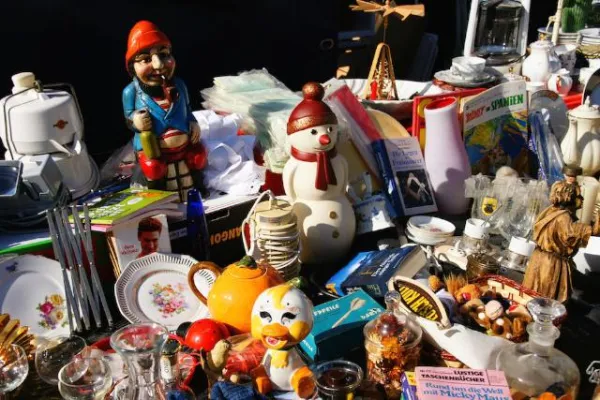 Bild: Jeden Samstag Sommerspaß an Hunderten von Ständen