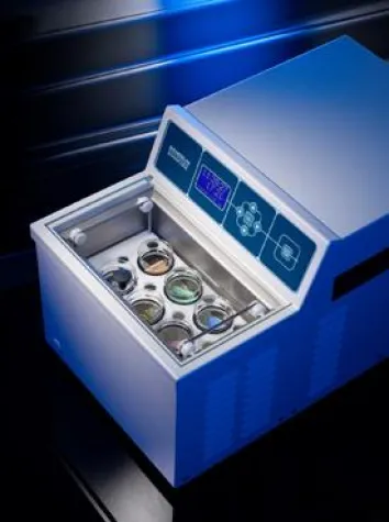 Bild: Ultraschall-Gerät mit Kühlung für den Einsatz in der Pathologie und in Analyselaboren
