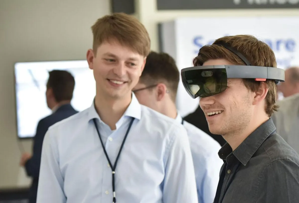 Beeindruckte die Besucher: Mit 3D-CAD-Modellen interagieren und in Echtzeit Varianten konfigurieren.