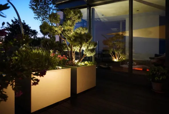 Tag und Nacht im Outdoor-Wohnzimmer genießen Bild: Tag und Nacht im Outdoor-Wohnzimmer genießen