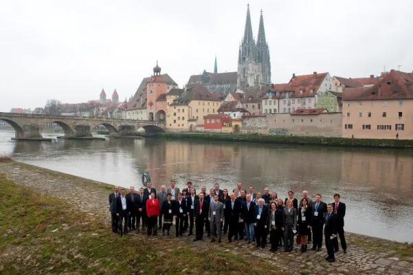 Bild: Internationale Steuerexperten tagten in Regensburg