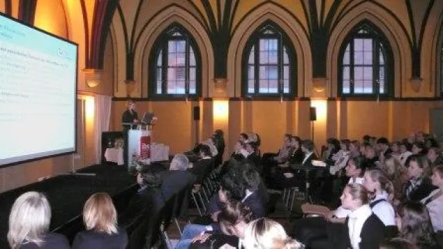 Bild: Symposium der ibs Berlin zum Thema Nachhaltigkeit in der Tourismusbranche