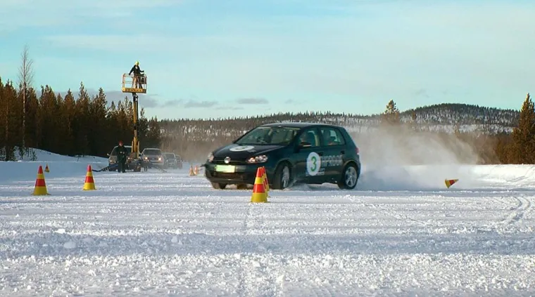 Bild: Nokian Reifen Winter Driving School gibt Fahr-Tipps