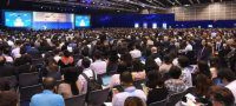 Bild: Rund 5.000 Teilnehmer beim Belt and Road Summit in Hongkong