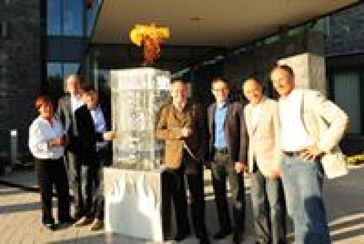 Skihalle Hotel Fire & Ice Eröffnung (foto:hotelfireandice.de)