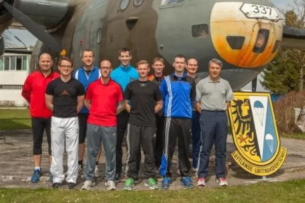 Bild: Soldaten der Luftlande-/Lufttransportschule absolvieren BSA-Lehrgänge