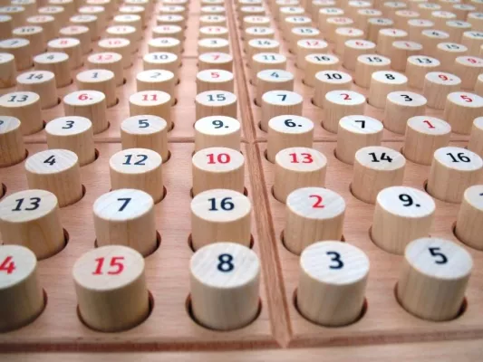 Bild: intellego holzspiele stellt vor: 16 x 16 MEGA SUDOKU für Profis