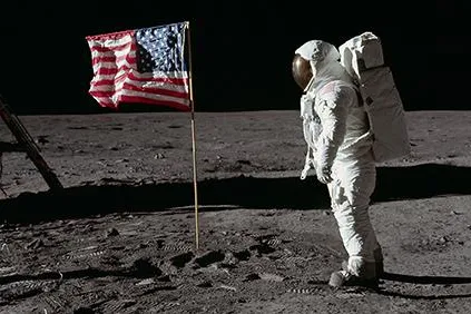 MOON SHOTS Ultra-HD 4K fliegt zum Mond Bild: MOON SHOTS Ultra-HD 4K fliegt zum Mond