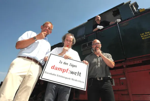 Bild: Bahnsteigkarte für „dampf:welt“ ist gelöst