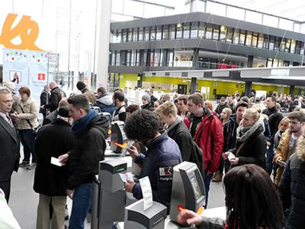 HOGA 2015: Self-Badging-Gates (SBG) von ADITUS