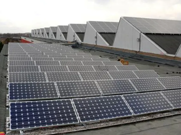 Bild: Solarpark Delitzsch ist in Betrieb - Installation der Photovoltaikaufdachanlage erfolgreich beendet