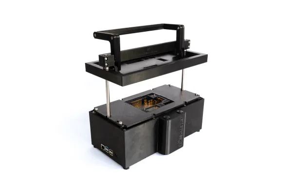 Bild: Autarkes Platinen-Testsystem für die Elektronikfertigung