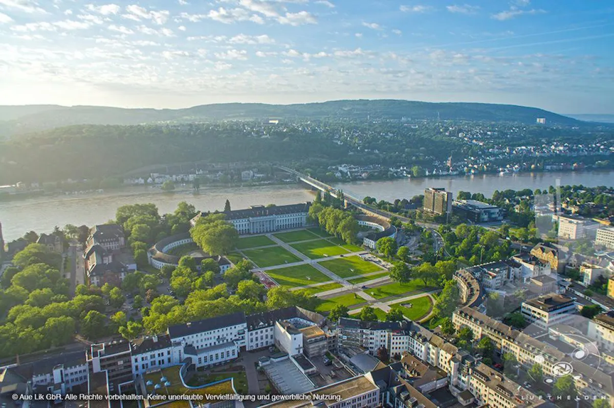 Kurfürstliches Schloss Koblenz von den Lufthelden fotografiert