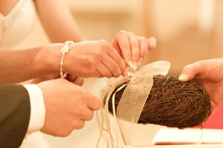 Bild: Ein Stück Metall verbindet für die Ewigkeit